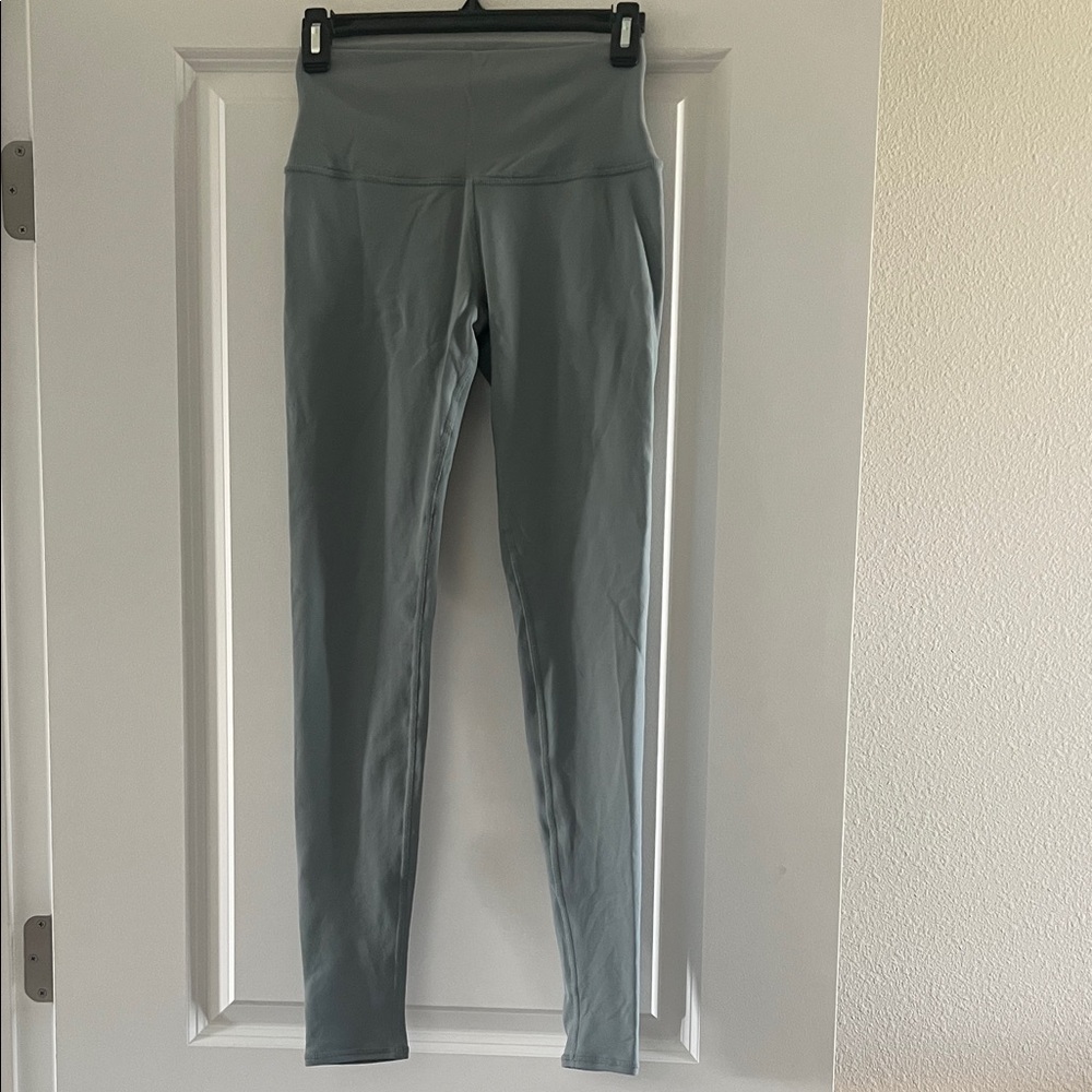 ALO Yoga Lunar Gray 7/8 High Waist Airbrush Leggings